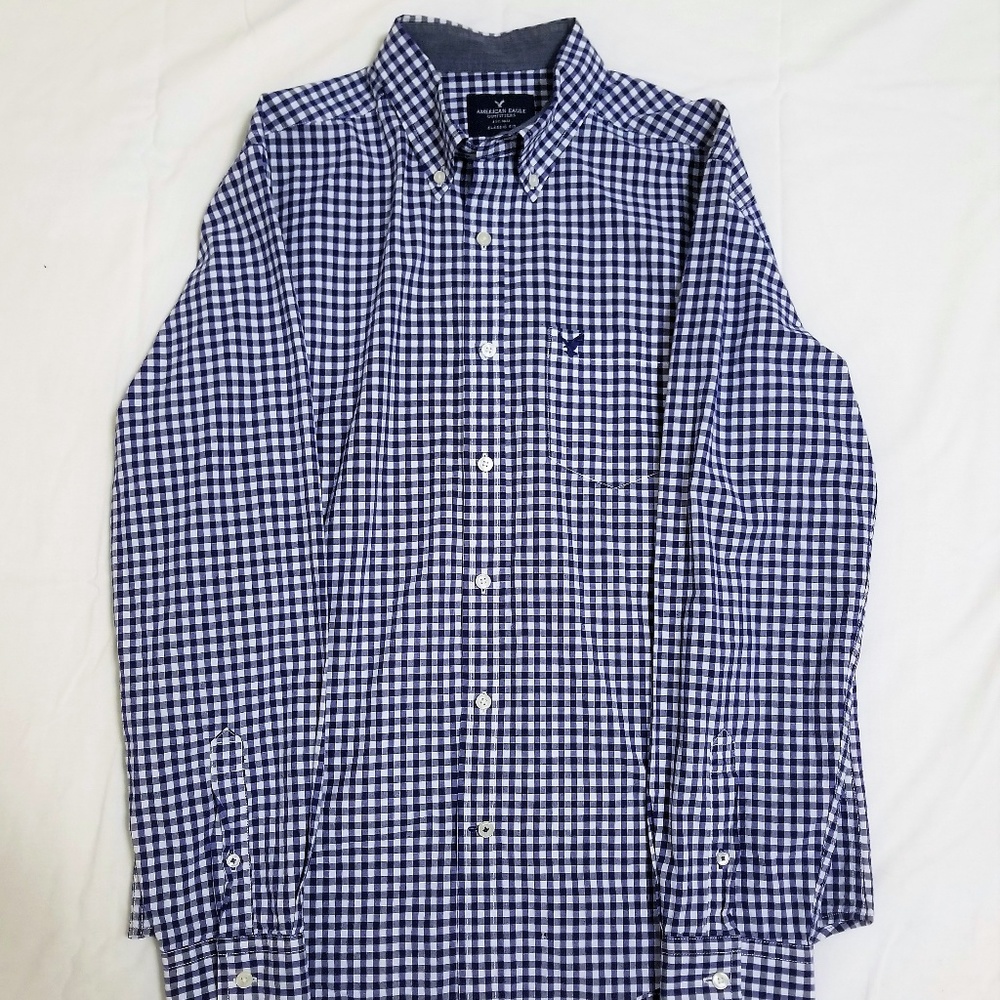 AE Blue and White Classic Fit Gingham. Size M.